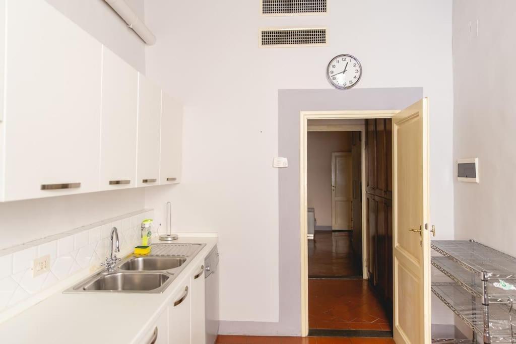 Elegant Apartment Near Piazza Della Signoria フィレンツェ エクステリア 写真